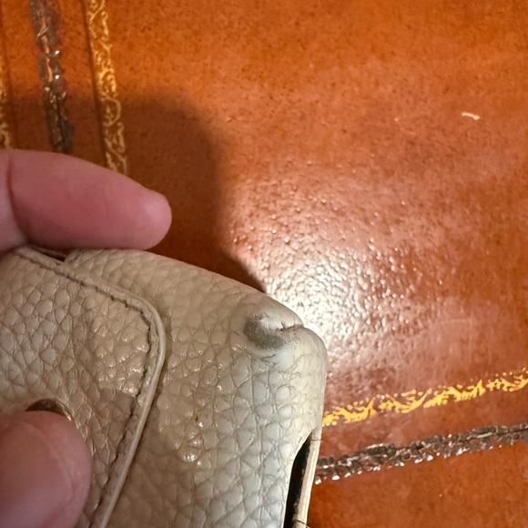 Bandolier Cream Phone Case for Air Pods - Picture 2 of 6